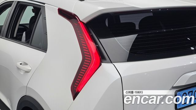 Kia Niro EV Air 2023 — фото 23