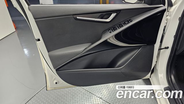 Kia Niro EV Air 2023 — фото 24