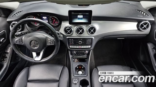 Mercedes-Benz GLA-Class (X156) GLA250 4MATIC 2018 — фото 7