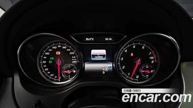 Mercedes-Benz GLA-Class (X156) GLA250 4MATIC 2018 — фото 8