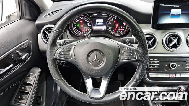 Mercedes-Benz GLA-Class (X156) GLA250 4MATIC 2018 — фото 13