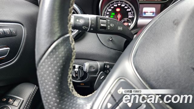 Mercedes-Benz GLA-Class (X156) GLA250 4MATIC 2018 — фото 16