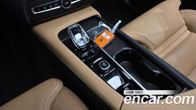 Volvo XC90 (II) B6 Ultimate Bright 2023 — фото 9