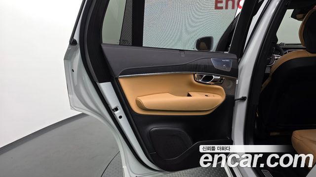 Volvo XC90 (II) B6 Ultimate Bright 2023 — фото 31