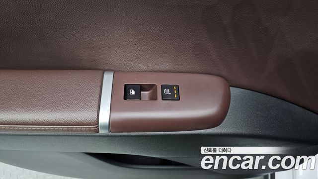 Hyundai Grandeur (GN7) 3.5 LPG 2WD Exclusive 2023 — фото 19