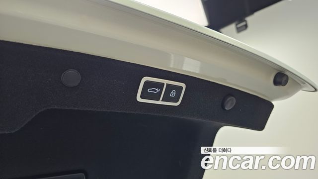 Hyundai Grandeur (GN7) 3.5 LPG 2WD Exclusive 2023 — фото 20