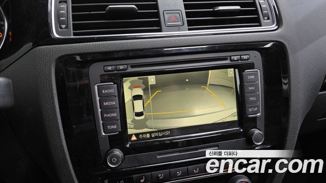 Volkswagen Jetta 2.0 TDI BlueMotion Premium 6th 2015 — фото 19