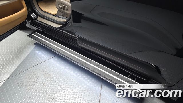 Kia Carnival (IV) Gasoline 9-Seater Hi Limousine (7-seater Limousine(Special vehicle) 2024 — фото 20