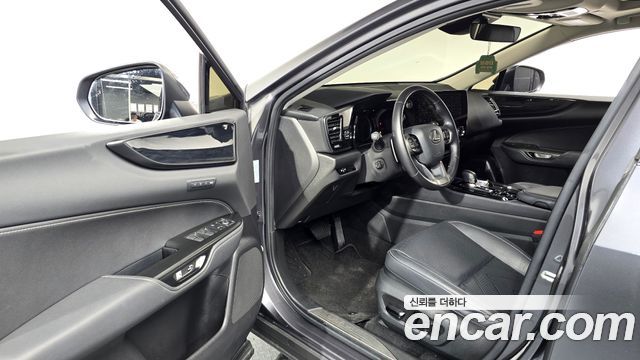 Lexus NX450h+ (II) Premium 2024 — фото 10