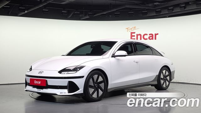 Hyundai Ioniq 6 Long Range Exclusive + 2023 — фото 1