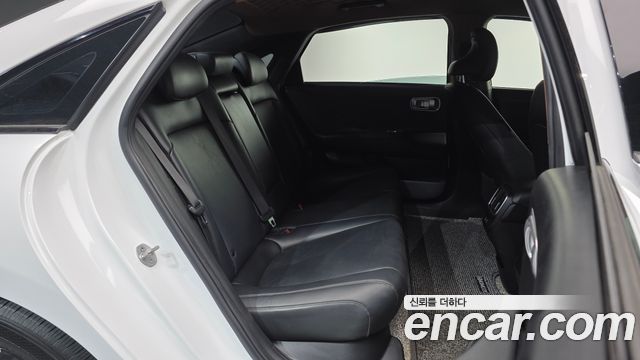 Hyundai Ioniq 6 Long Range Exclusive + 2023 — фото 12
