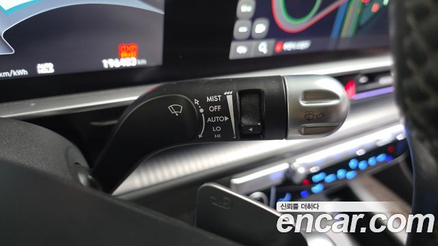Hyundai Ioniq 6 Long Range Exclusive + 2023 — фото 18