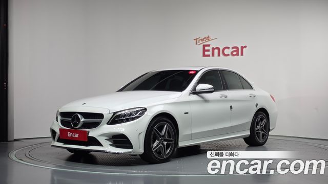 Mercedes-Benz C-Class (W205) C300e 4MATIC AMG Line 2020 — фото 1
