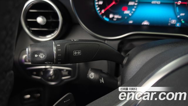 Mercedes-Benz C-Class (W205) C300e 4MATIC AMG Line 2020 — фото 27