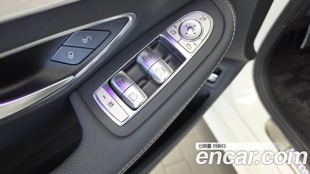 Mercedes-Benz C-Class (W205) C300e 4MATIC AMG Line 2020 — фото 29