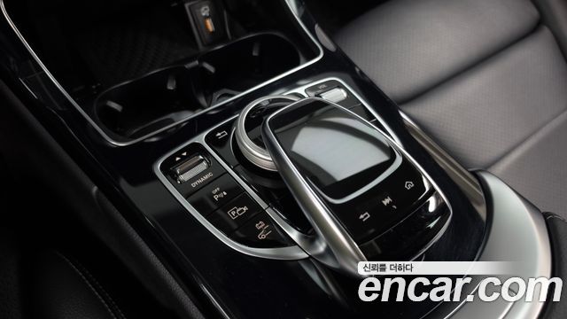 Mercedes-Benz C-Class (W205) C300e 4MATIC AMG Line 2020 — фото 33