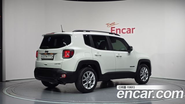 Jeep Renegade 2.4 Limited 2019 — фото 2