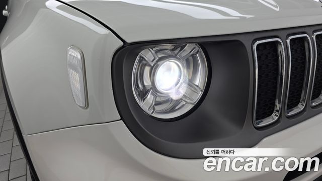 Jeep Renegade 2.4 Limited 2019 — фото 22