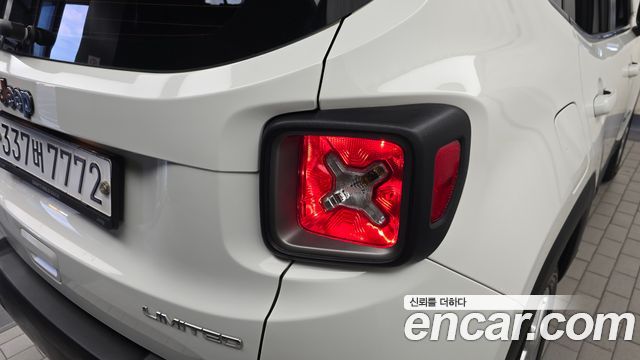 Jeep Renegade 2.4 Limited 2019 — фото 23