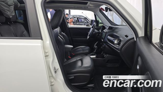 Jeep Renegade 2.4 Limited 2019 — фото 26