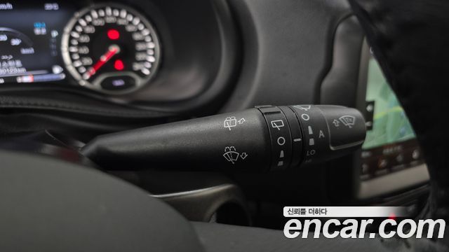 Jeep Renegade 2.4 Limited 2019 — фото 30