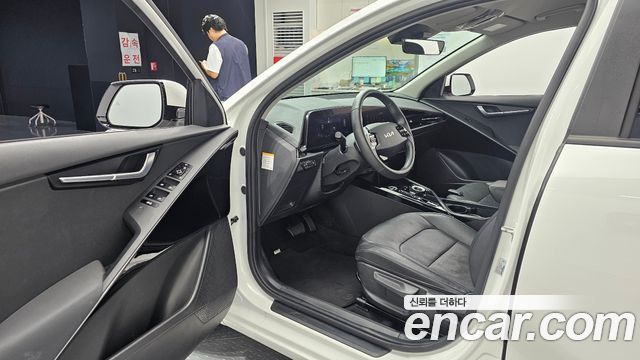 Kia Niro EV Air 2023 — фото 10