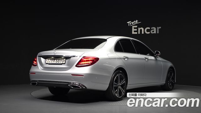 Mercedes-Benz E-Class (W213) E220d Avantgarde 2020 — фото 2