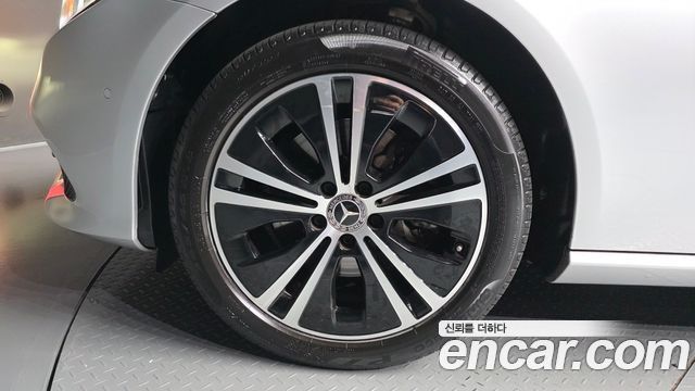 Mercedes-Benz E-Class (W213) E220d Avantgarde 2020 — фото 5