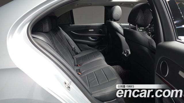 Mercedes-Benz E-Class (W213) E220d Avantgarde 2020 — фото 12