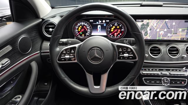 Mercedes-Benz E-Class (W213) E220d Avantgarde 2020 — фото 13