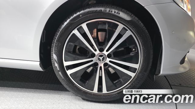 Mercedes-Benz E-Class (W213) E220d Avantgarde 2020 — фото 21