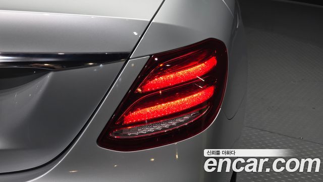 Mercedes-Benz E-Class (W213) E220d Avantgarde 2020 — фото 23