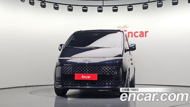 Hyundai Staria L3.5 Lounge 9-Seater Prestige 2023 — фото 3