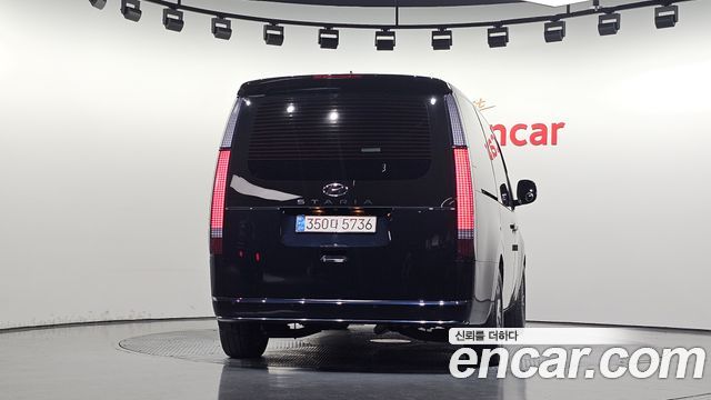 Hyundai Staria L3.5 Lounge 9-Seater Prestige 2023 — фото 4