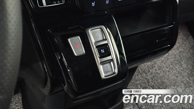 Hyundai Staria L3.5 Lounge 9-Seater Prestige 2023 — фото 9