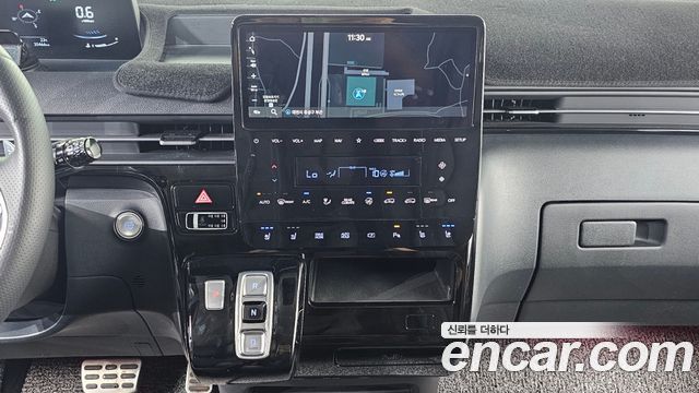 Hyundai Staria L3.5 Lounge 9-Seater Prestige 2023 — фото 13