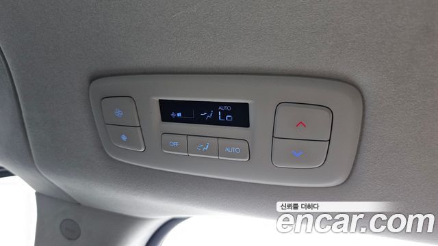 Hyundai Staria L3.5 Lounge 9-Seater Prestige 2023 — фото 17