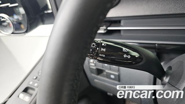 Hyundai Staria L3.5 Lounge 9-Seater Prestige 2023 — фото 20