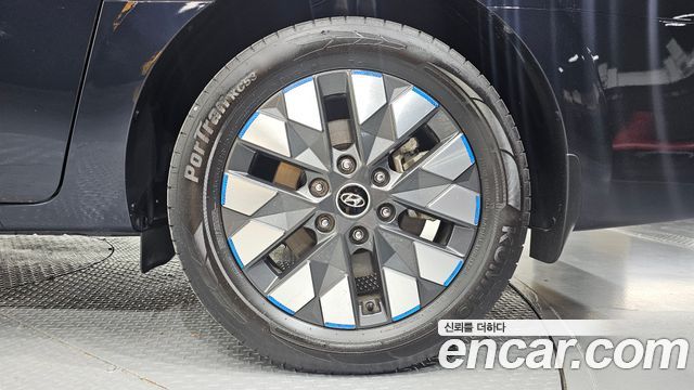 Hyundai Staria L3.5 Lounge 9-Seater Prestige 2023 — фото 21