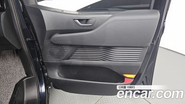 Hyundai Staria L3.5 Lounge 9-Seater Prestige 2023 — фото 24