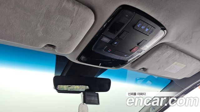 Hyundai Staria L3.5 Lounge 9-Seater Prestige 2023 — фото 27