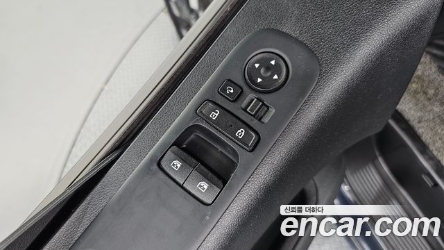 Hyundai Staria L3.5 Lounge 9-Seater Prestige 2023 — фото 30