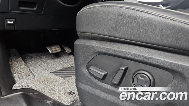 Hyundai Staria L3.5 Lounge 9-Seater Prestige 2023 — фото 31