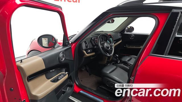 MINI Cooper D Countryman ALL4 HIGH 2nd 2018 — фото 10