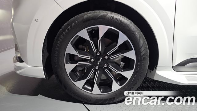 Kia Carnival (IV) Gasoline 7-Seater Signature 2023 — фото 5