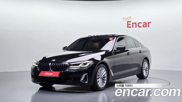 BMW 5 Series (G30) 520i Luxury 2022 — фото 1