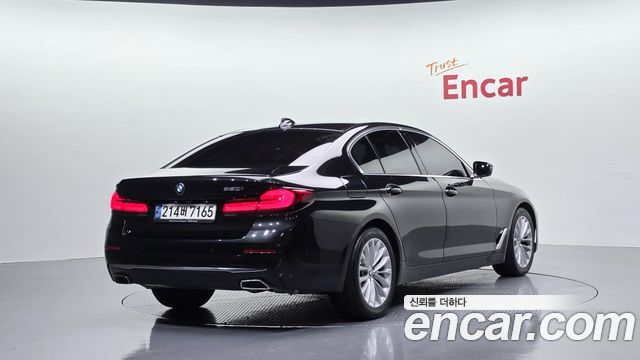 BMW 5 Series (G30) 520i Luxury 2022 — фото 2