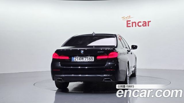 BMW 5 Series (G30) 520i Luxury 2022 — фото 4