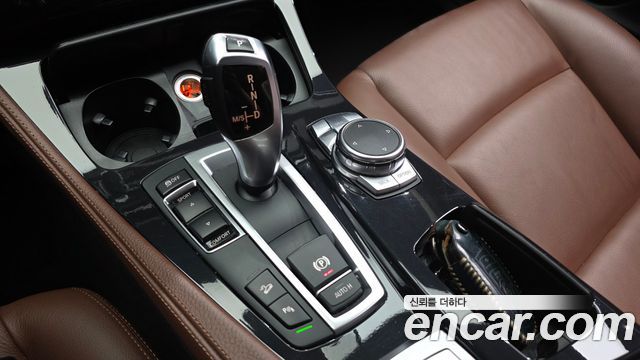BMW 5 Series (F10) 520d xDrive 2015 — фото 9