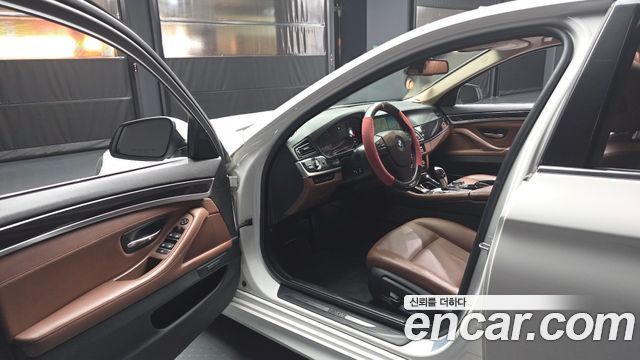 BMW 5 Series (F10) 520d xDrive 2015 — фото 10